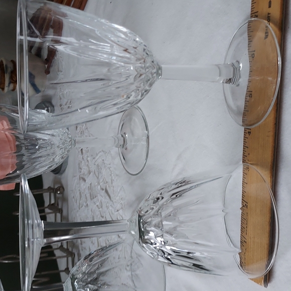 FRENCH wine glasses set of 4 🍷beautiful made in France 🇫🇷 - Picture 9 of 12